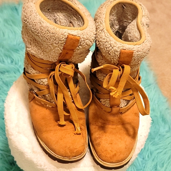 Timberland Boots woman's Sz 7.5 - Picture 3 of 7